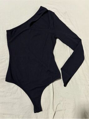 Black One-Shoulder Ribbed Bodysuit